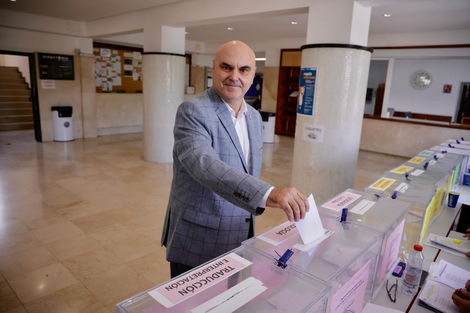 Imágenes de la segunda vuelta de las elecciones al rectorado de la ULPGC