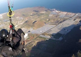 Herido grave un parapentista al sufrir una caída en el camino Juan Fu