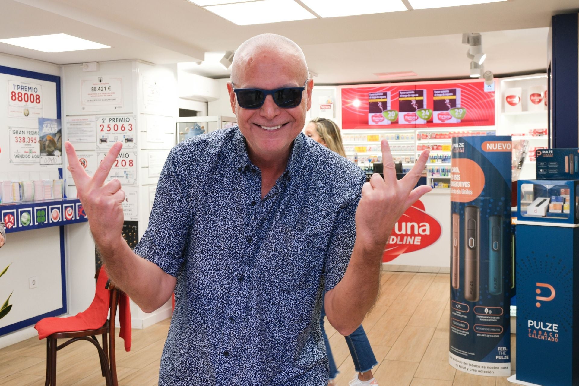 Las imágenes del ambiente en diferentes administraciones de lotería de Gran Canaria