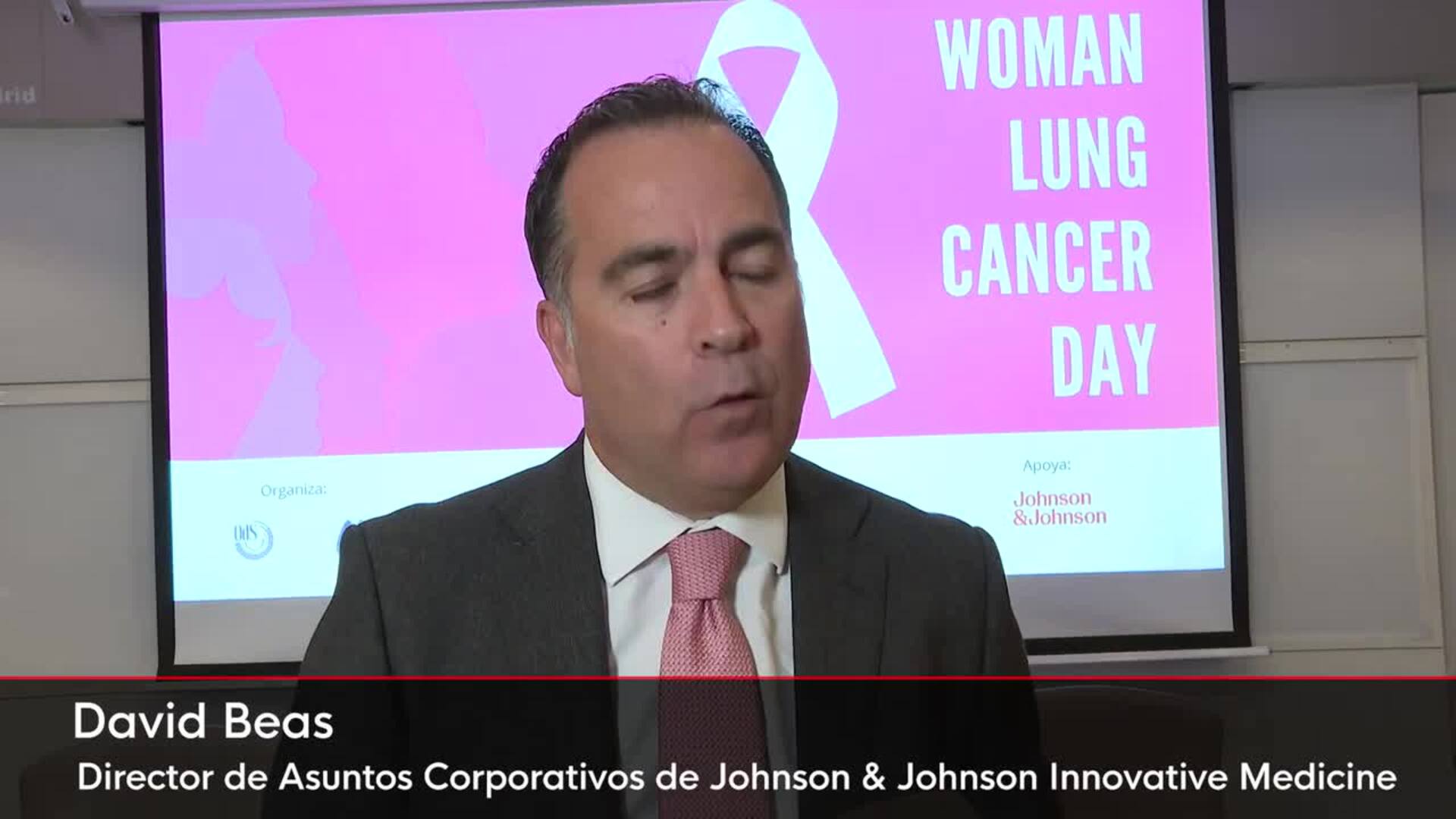 Expertos piden incorporar la perspectiva de género en el abordaje del cáncer de pulmón