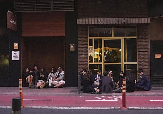 'Looks' festivos, caritas de cansancio, un buen puñado de sonrisas... y churros