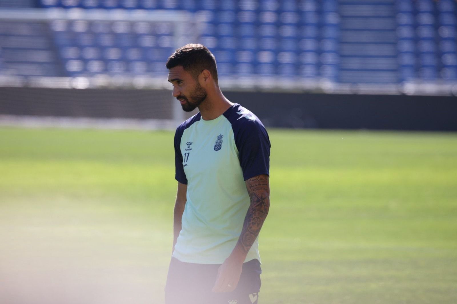Baño de masas de la UD bajo el calor de sus aficionados