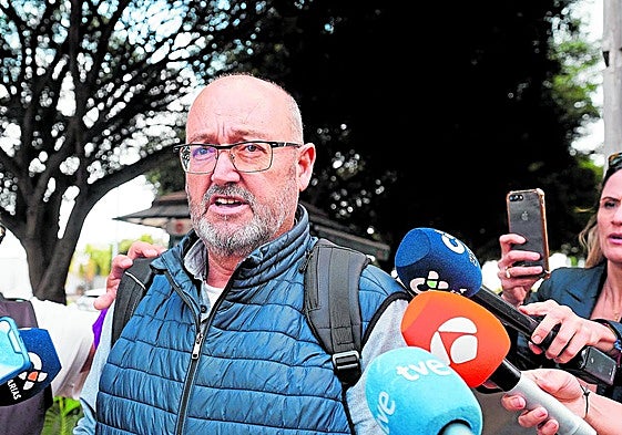 Juan Bernardo Fuentes Curbelo, alias Tito Berni, a la salida de los juzgados de Santa Cruz de Tenerife.