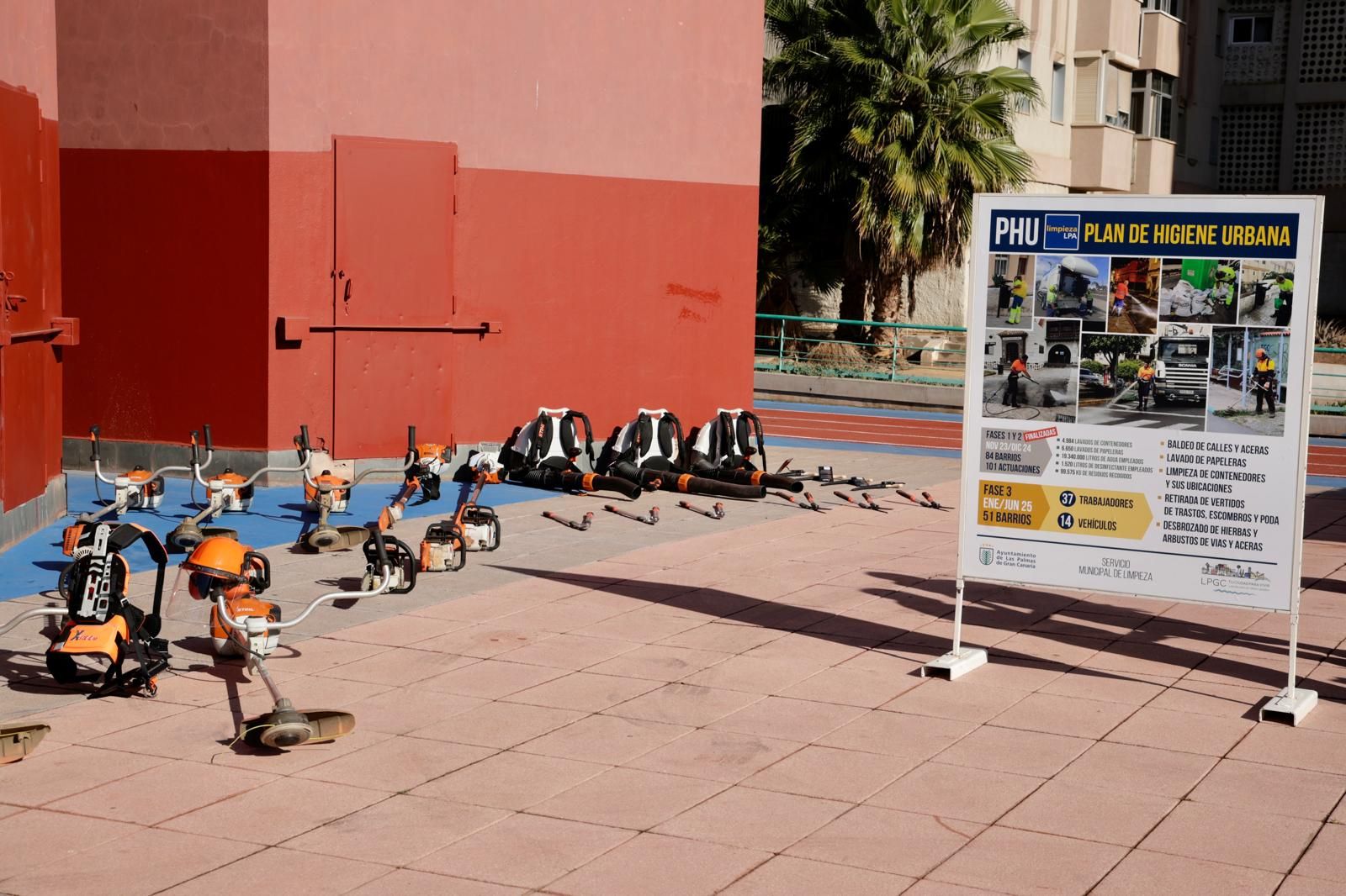 Las imágenes de la presentación de Carolina Darias de la tercera fase del Plan de Higiene Urbana