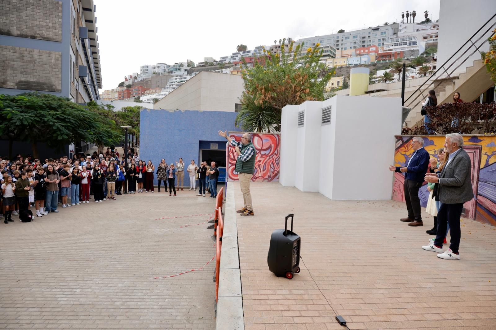 800 estudiantes participan en el concurso de redacción del Claret