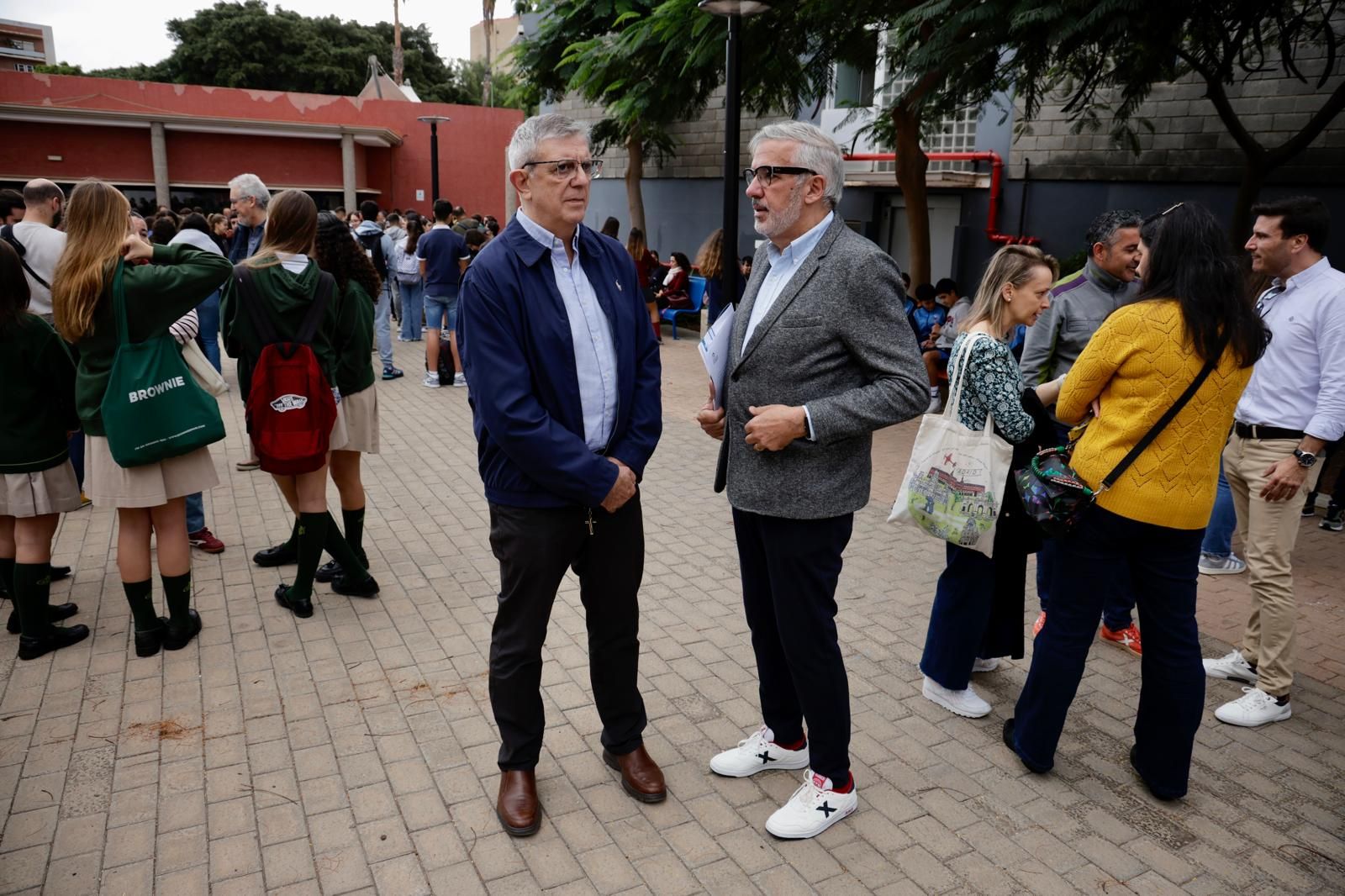 800 estudiantes participan en el concurso de redacción del Claret