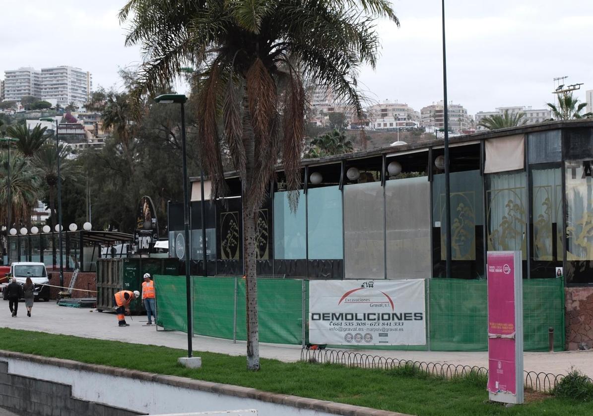 Imagen secundaria 1 - Comienza la demolición de la terraza TAO