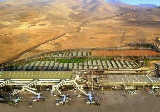 El aeropuerto majorero, desde el aire.