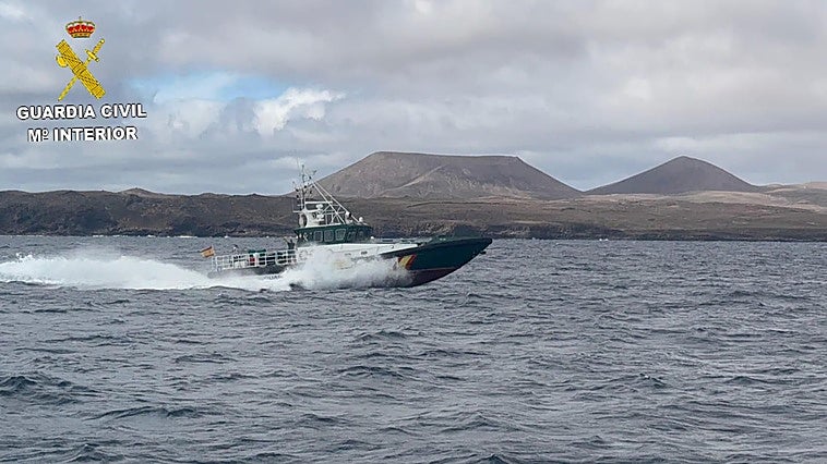 La Guardia Civil busca al desaparecido en Haría.