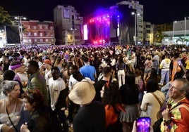 Celebración delcarnaval en la plaza de Manuel Becerra.