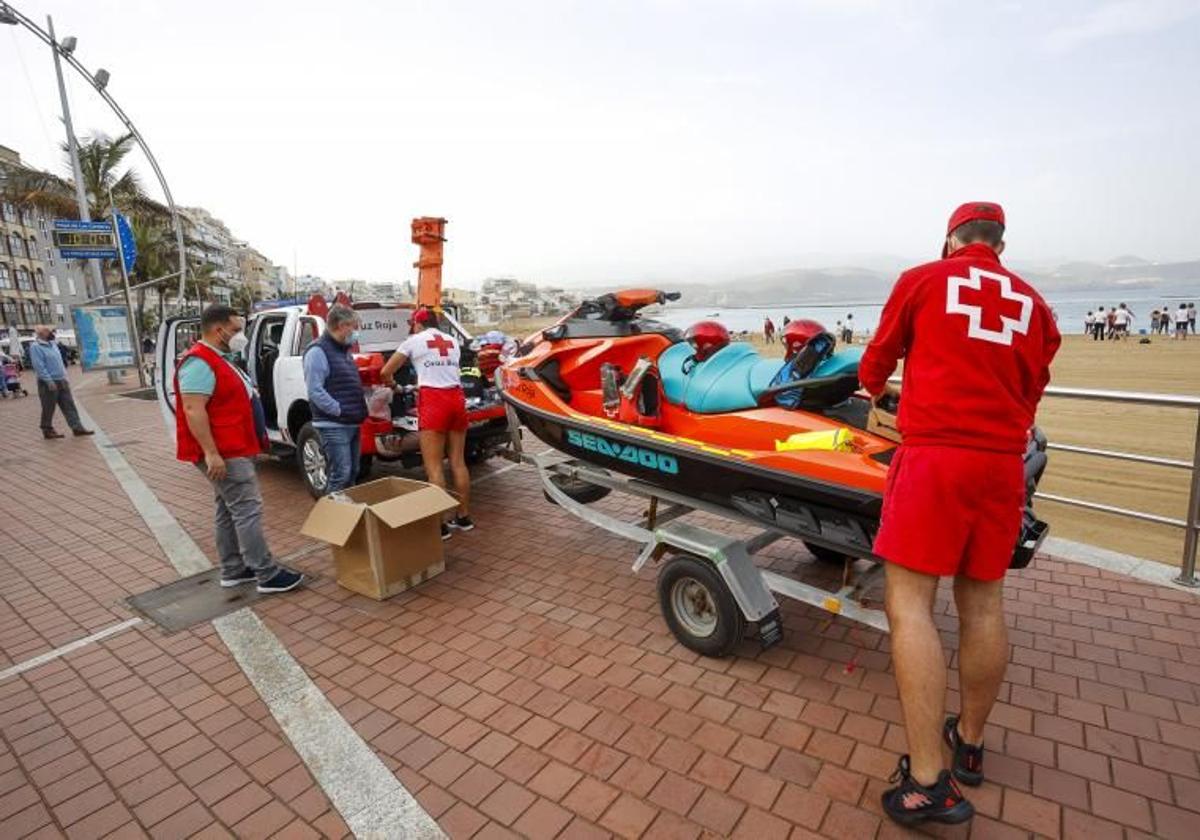 Imagen de integrandes de Cruz Roja en las Canteras