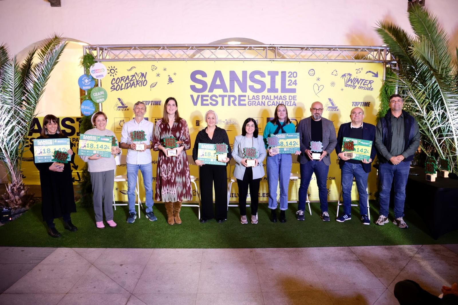 La entrega de cheques de la San Silvestre, en imágenes