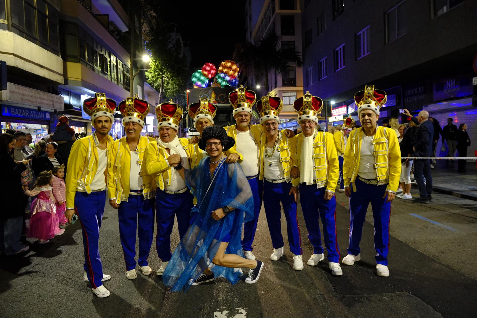 El pasacalles del carnaval de Las Palmas de Gran Canaria, en imágenes