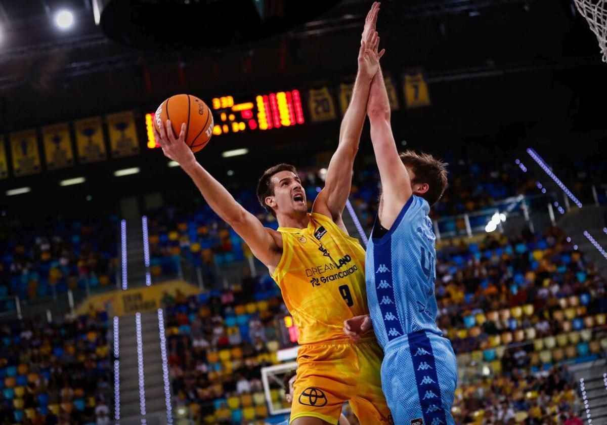 El Dreamland Gran Canaria se hunde en la segunda parte en el Arena (94-106)