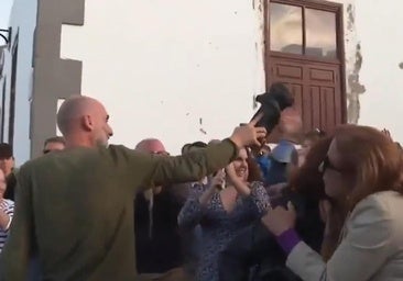Garachico recibe por todo lo alto a David Baute tras ganar el Goya con 'Mariposas negras'