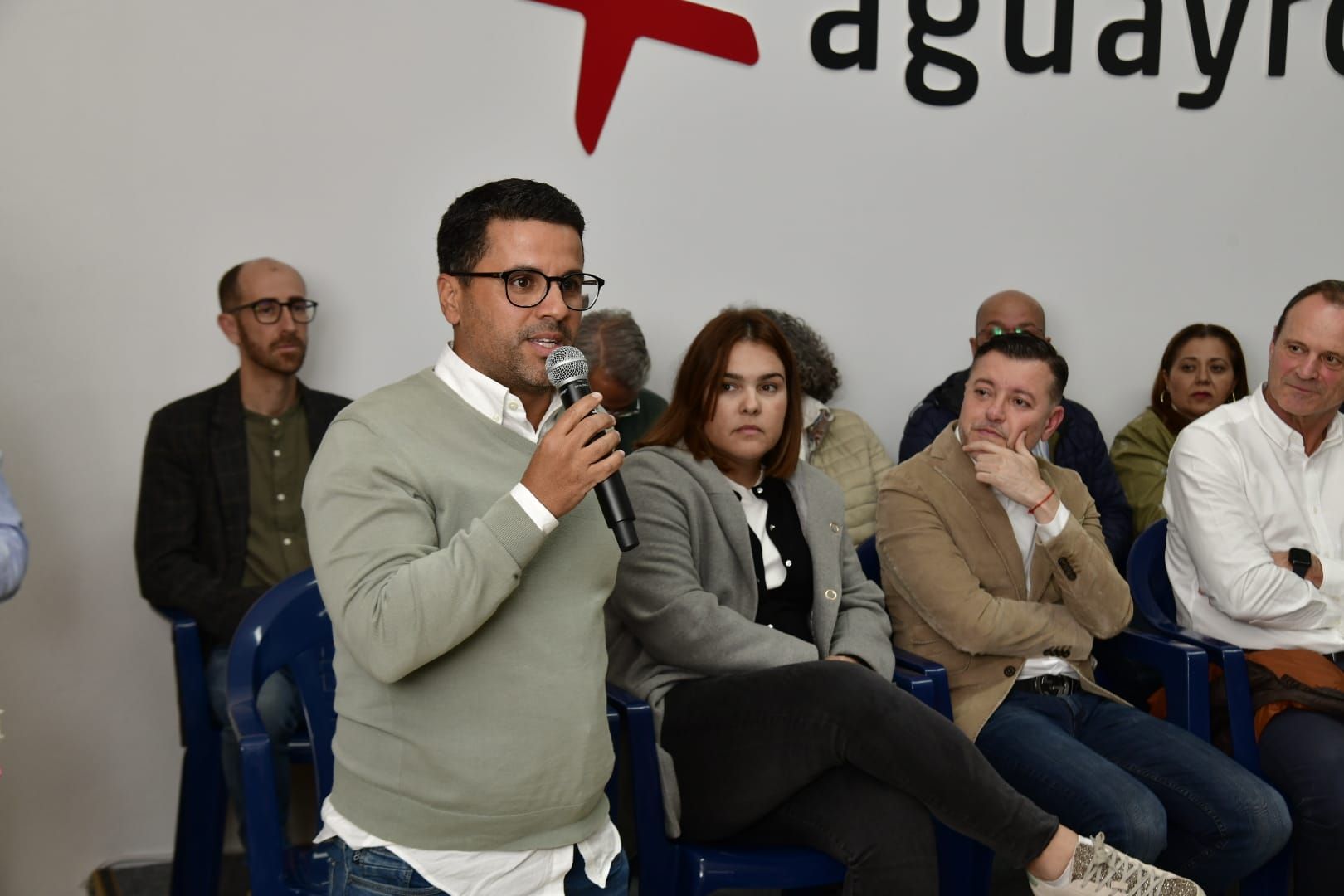 La asamblea de Roque Aguayro, en imágenes