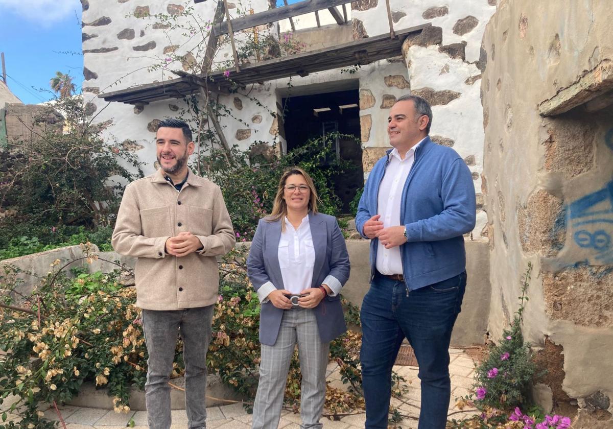 Rubén Cruz, Vanesa Martín y Rayco Padilla, en la Casa de Matos.