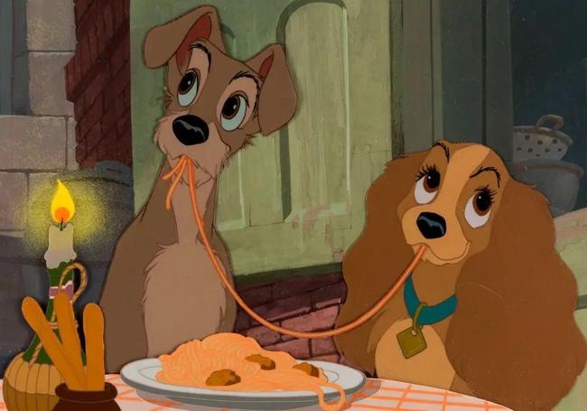 La Dama y el Vagabundo comiendo pasta