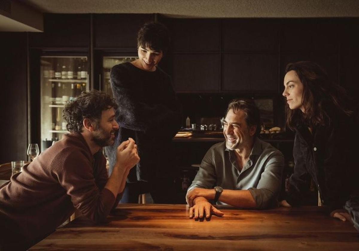 Sorogoyen, Peña, Bardem y Luengo, en una foto distribuida por la productora de la película.