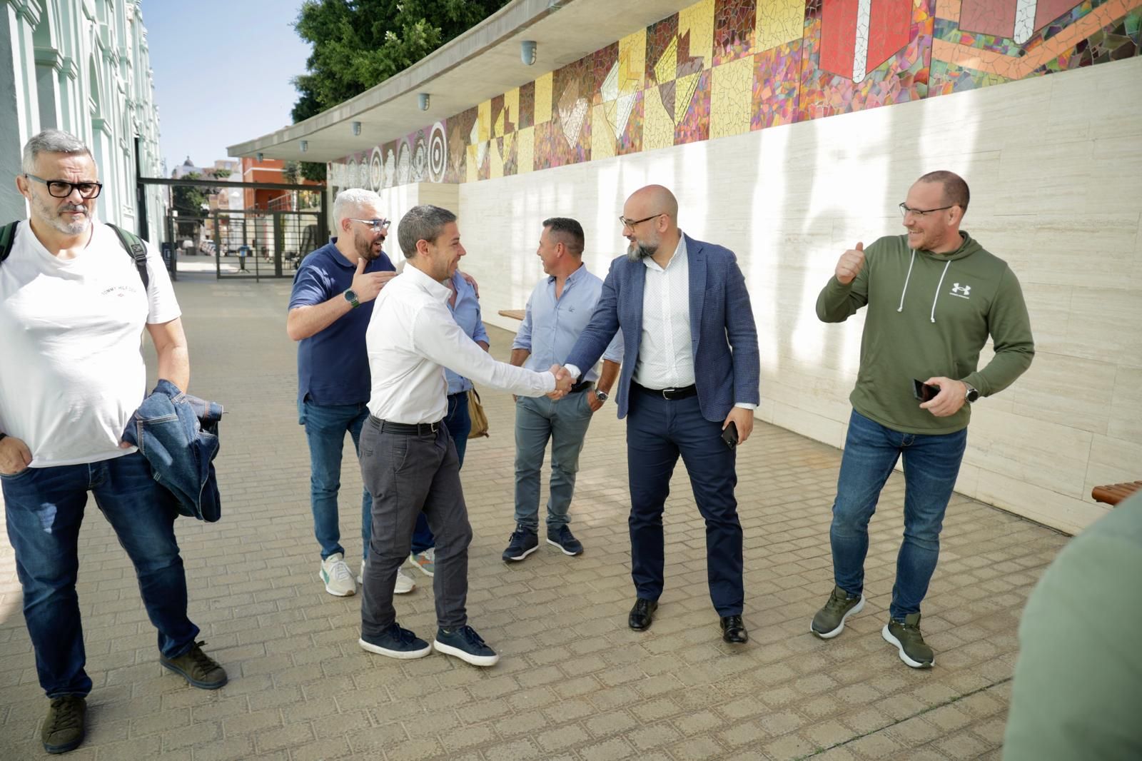 Las imágenes de la presentación de la cátedra de lucha canaria Emilio Rivero