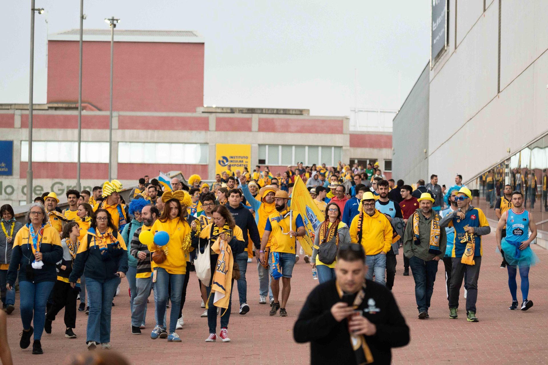 El recibimiento al Granca antes del inicio del choque ante el Madrid, en imágenes