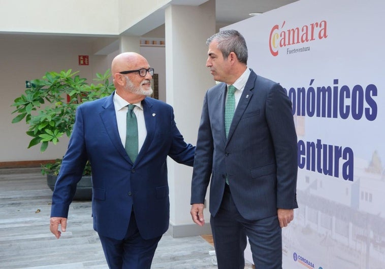 Juan Jesús Rodríguez Marichal, presidente de la Cámara de Comercio, con Manuel Domínguez, vicepresidente canario.