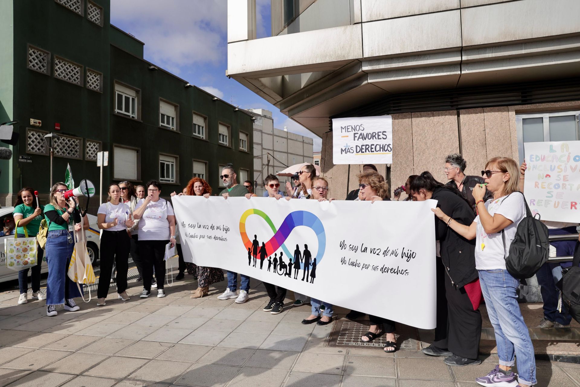 Concentración por los derechos educativos del alumnado con necesidades educativas especiales