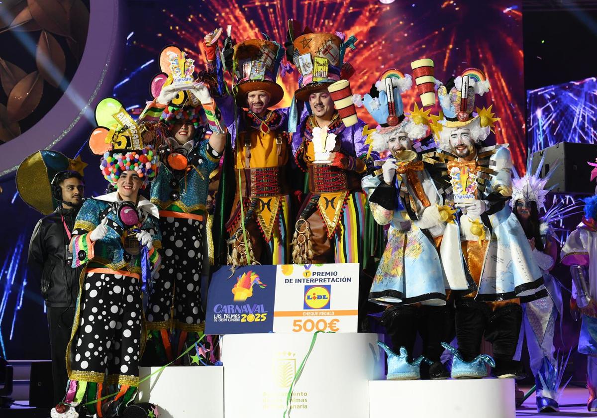 Magia y humor en la final de murgas del carnaval de Las Palmas de Gran Canaria