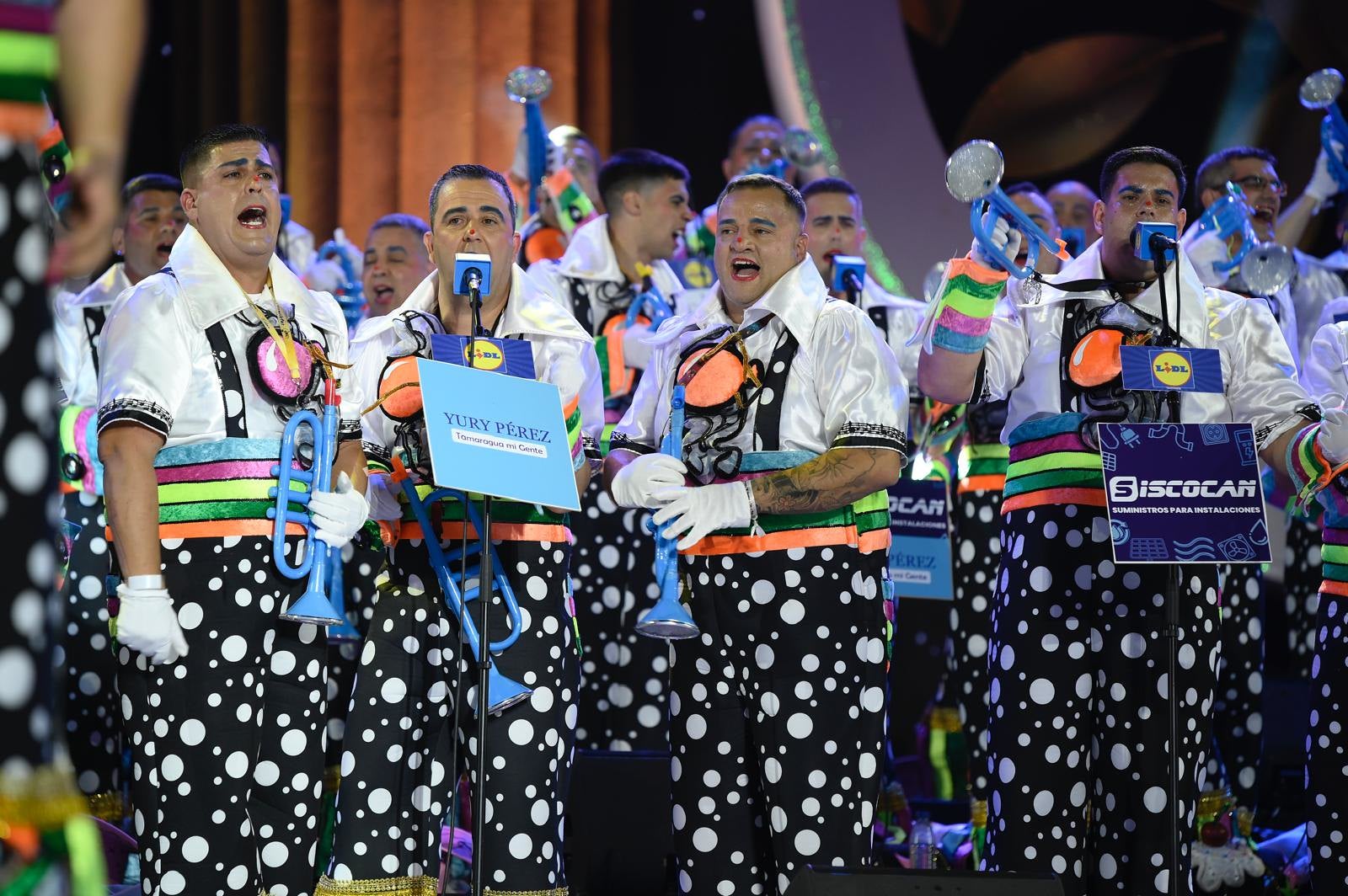 Magia y humor en la final de murgas del carnaval de Las Palmas de Gran Canaria