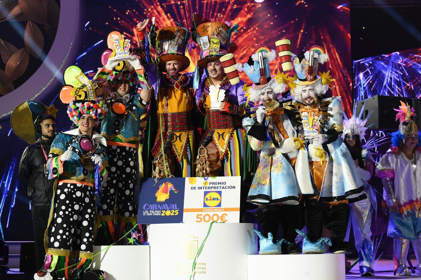 Magia y humor en la final de murgas del carnaval de Las Palmas de Gran Canaria