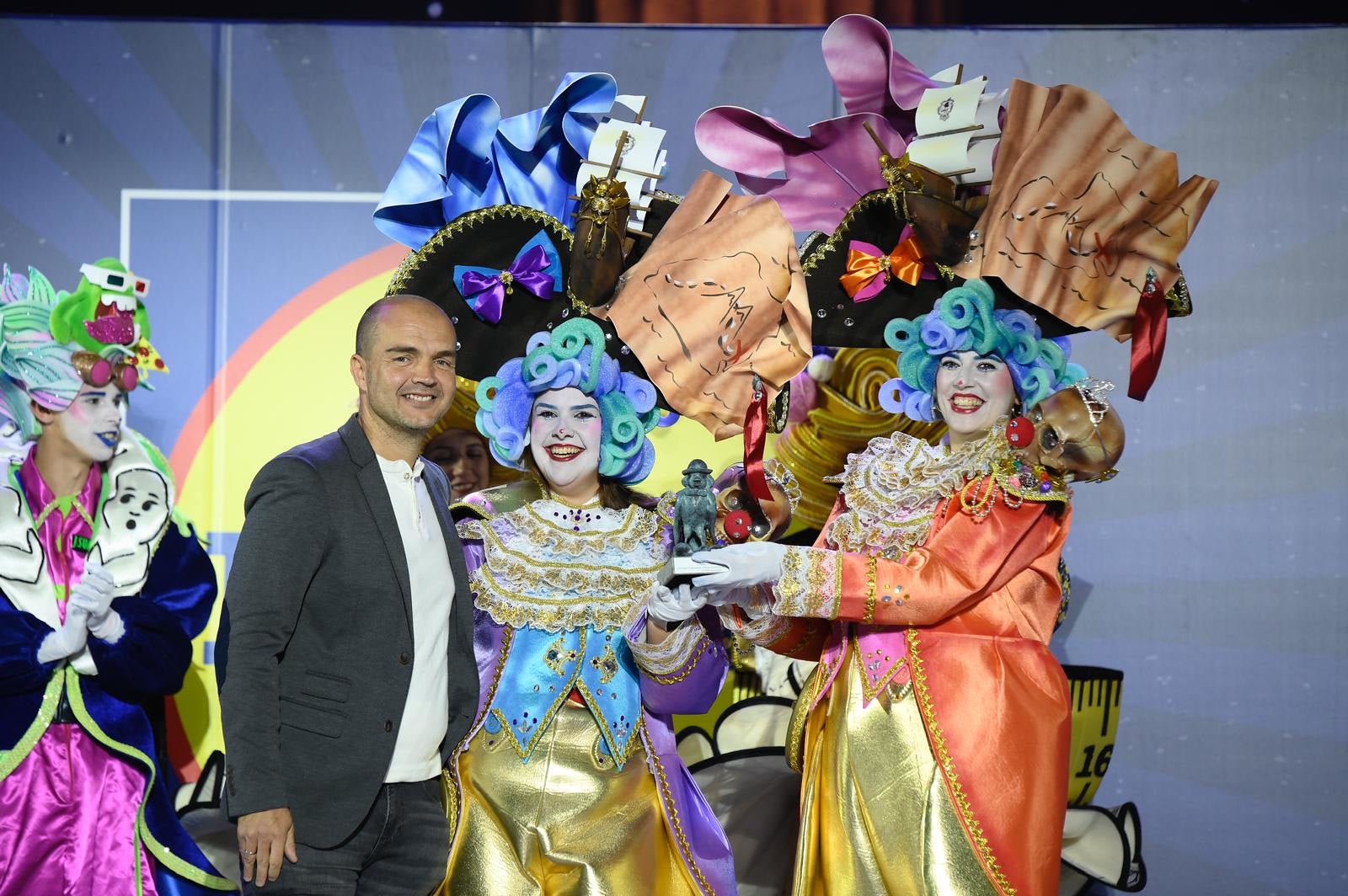 Magia y humor en la final de murgas del carnaval de Las Palmas de Gran Canaria