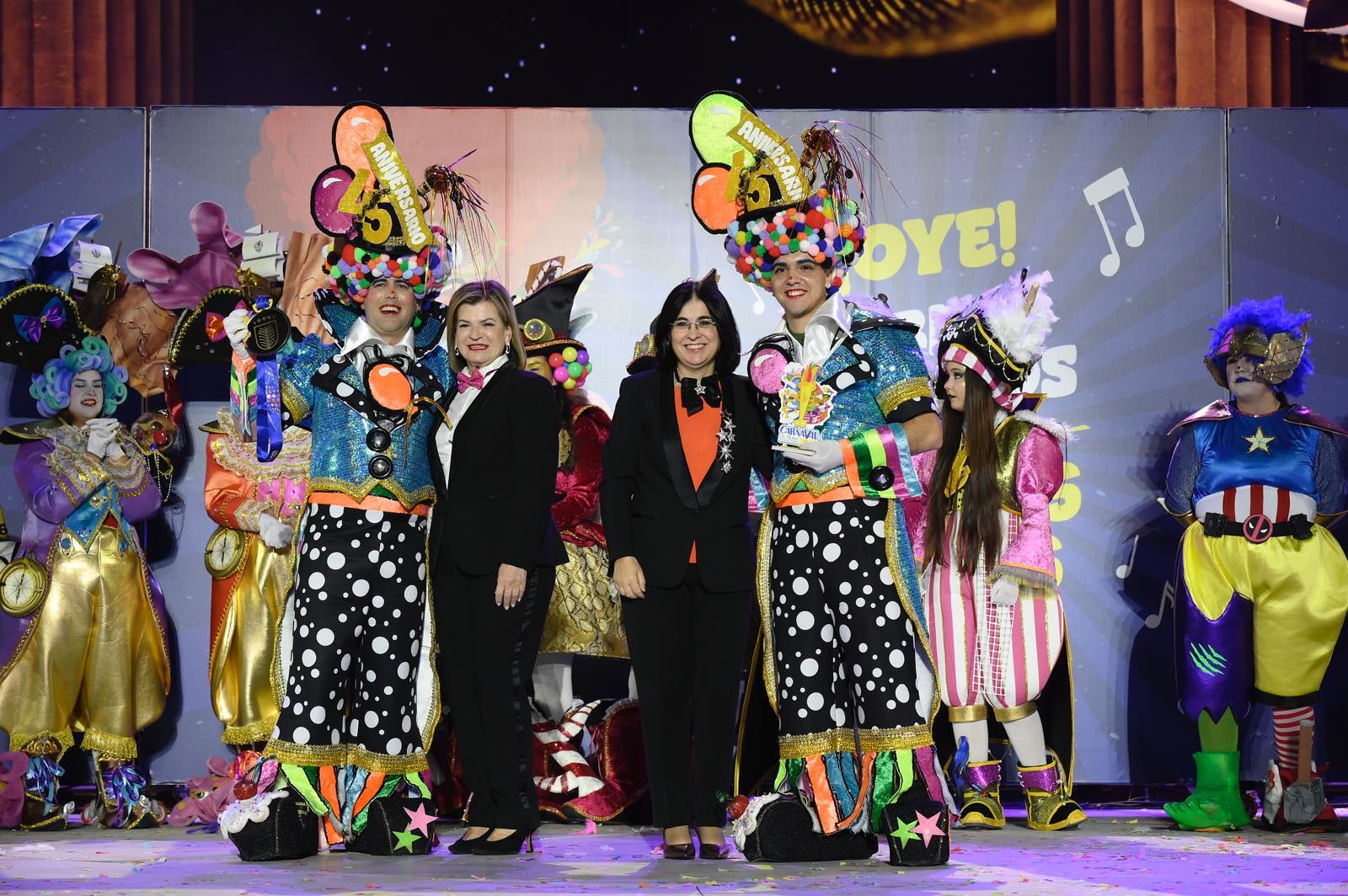 Magia y humor en la final de murgas del carnaval de Las Palmas de Gran Canaria