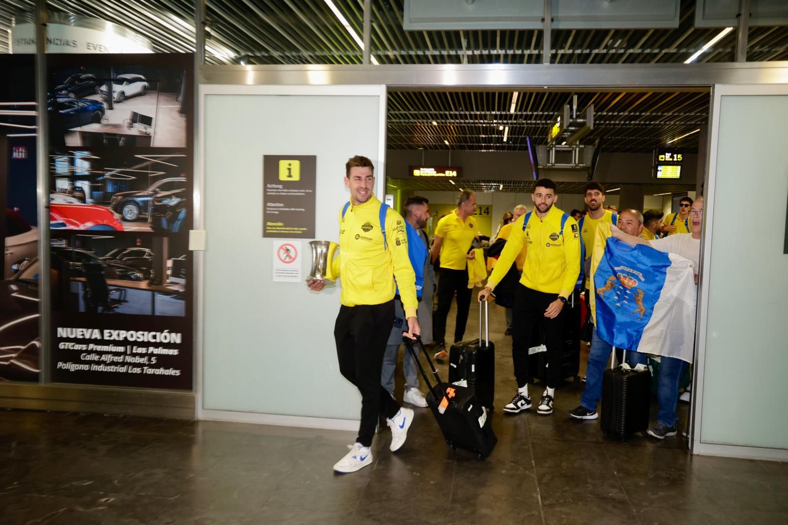 La llegada de los campeones de la Copa del Rey a Gran Canaria, en imágenes