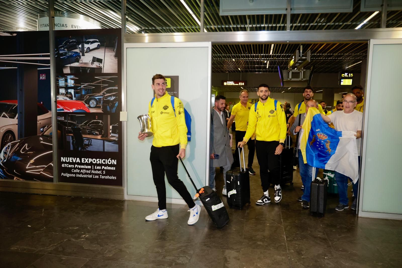 La llegada de los campeones de la Copa del Rey a Gran Canaria, en imágenes