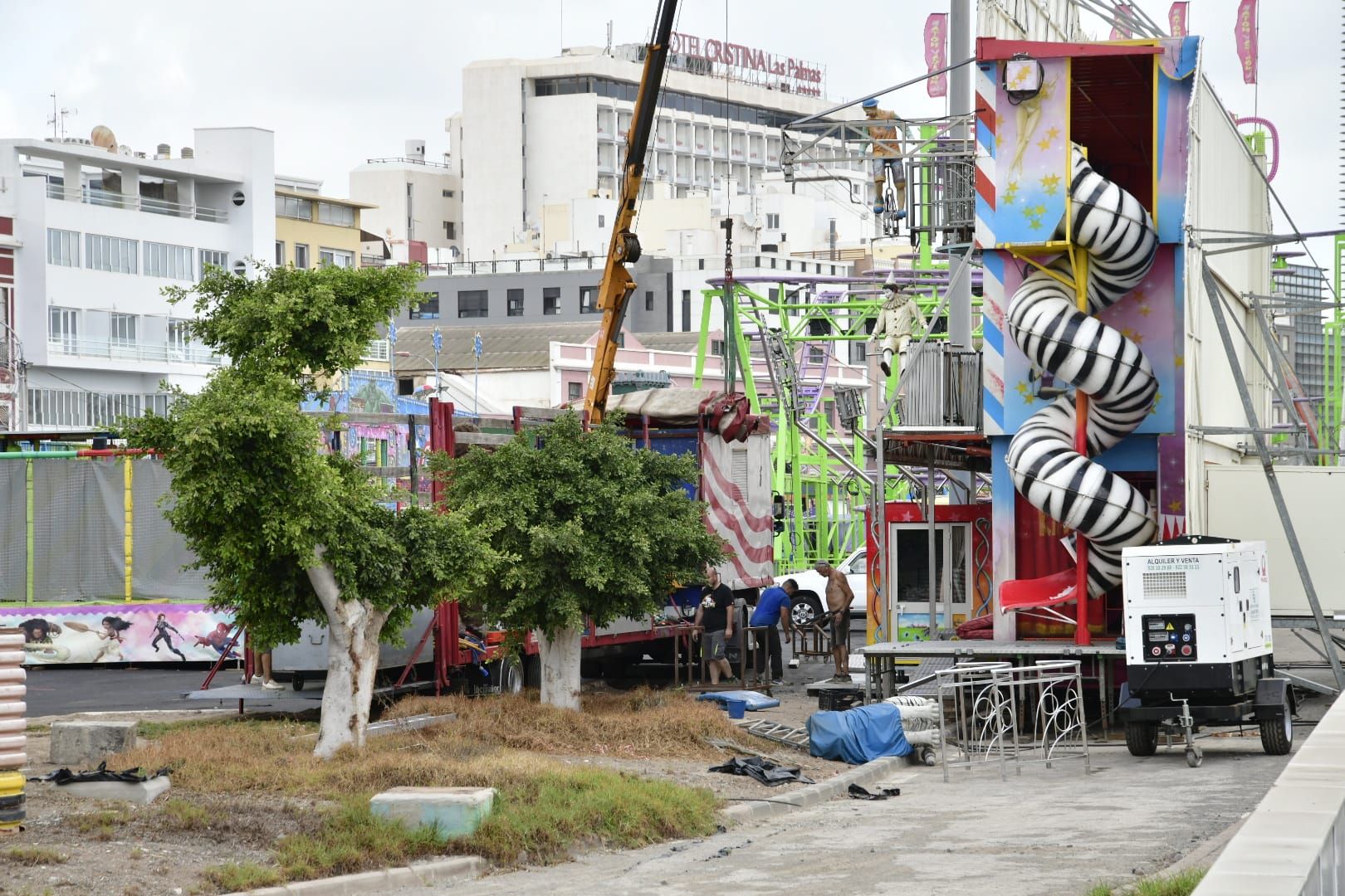 La feria de atracciones ya se prepara para el carnaval en El Refugio