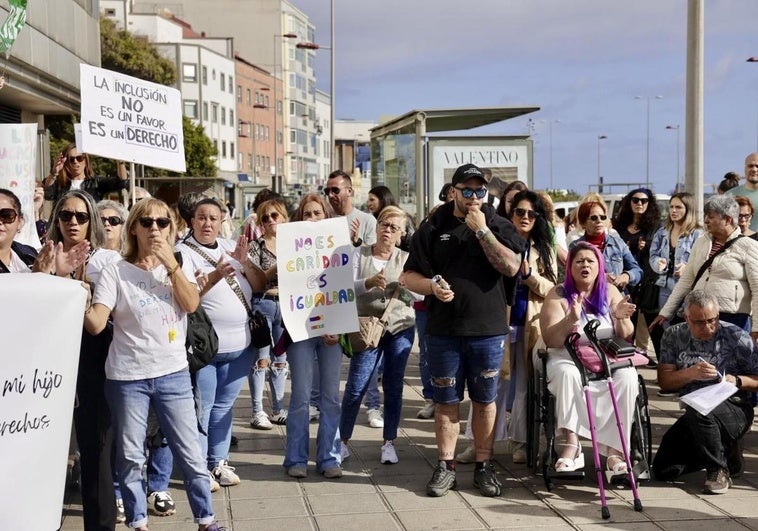 Manifestación celebrada en la capital grancanaria, por los derechos del alumnado NEAE.