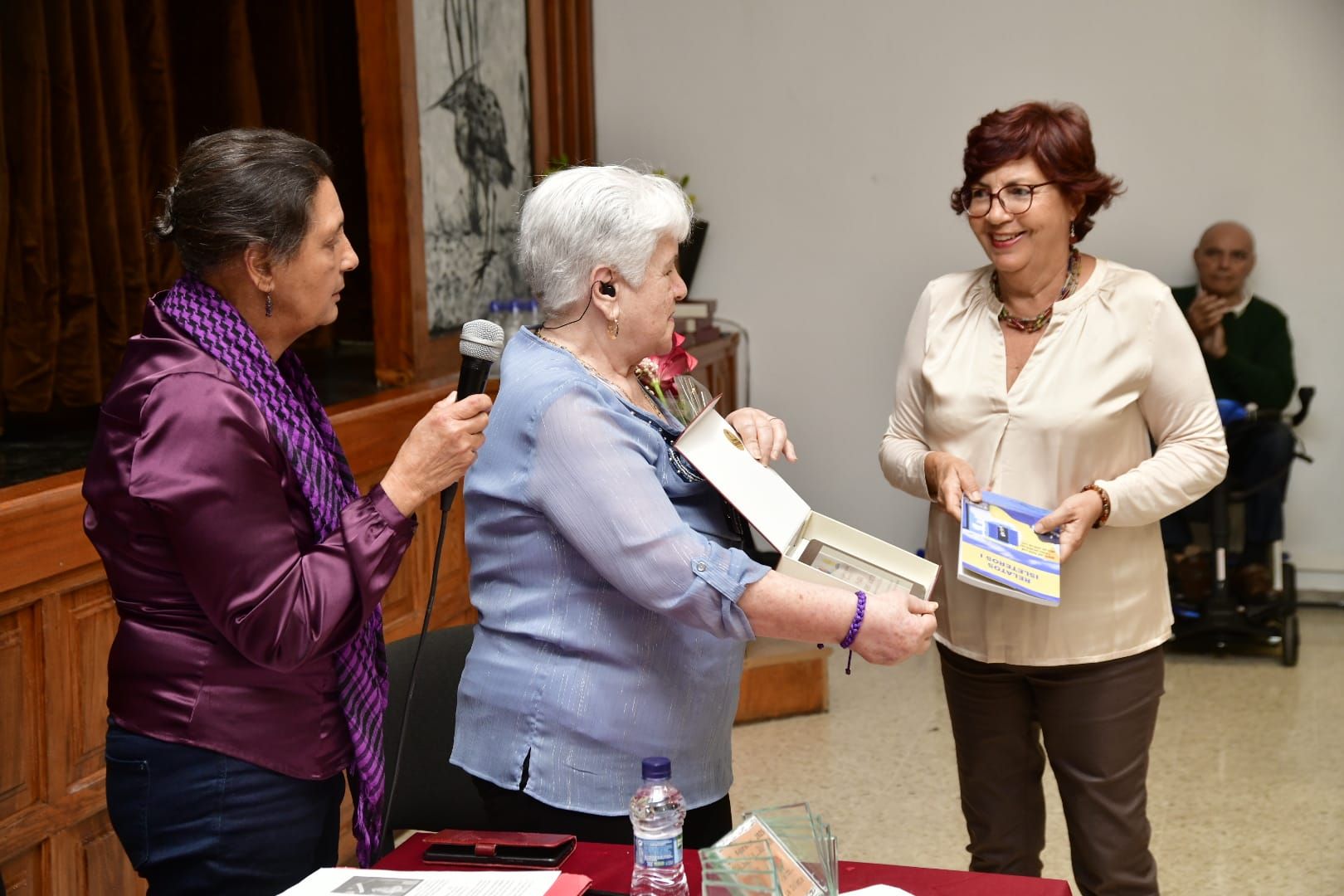 La Isleta rinde homenaje a los vecinos del barrio