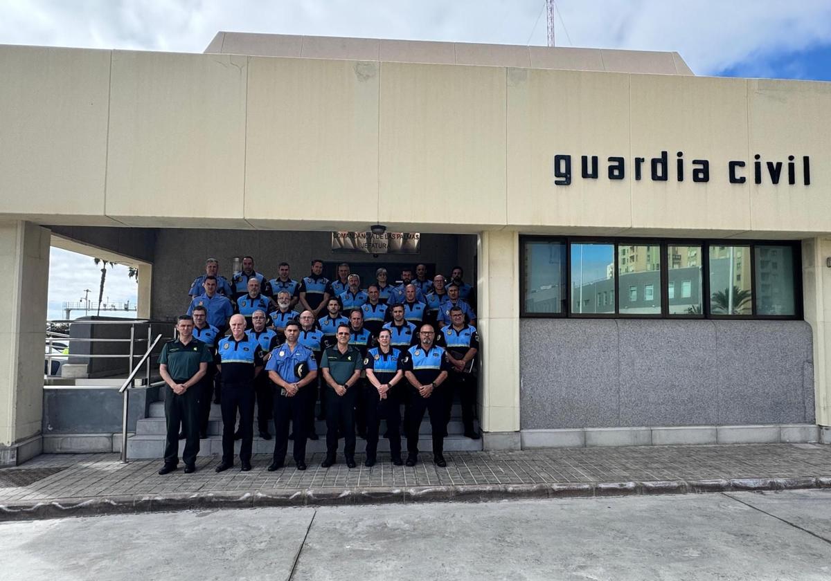 El Coronel Jefe de la Comandancia de Las Palmas reúne a los jefes de las Policías Locales de la Provincia.