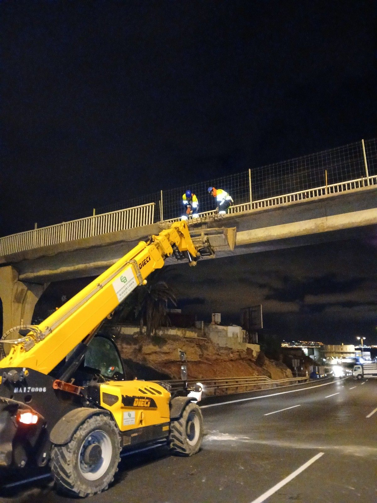 Los trabajos en las pasarelas de la GC-1, a su paso por Telde, se están realizando de madrugada, de domingo a jueves.