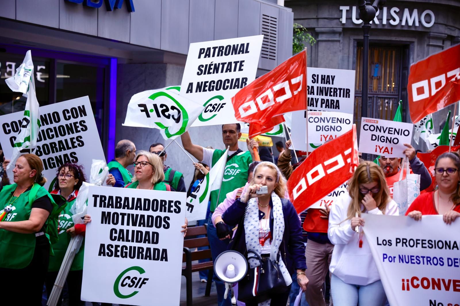 Manifestación por la mejora de sueldos en la sanidad privada