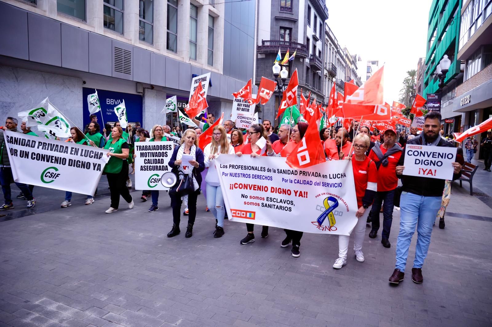 Manifestación por la mejora de sueldos en la sanidad privada