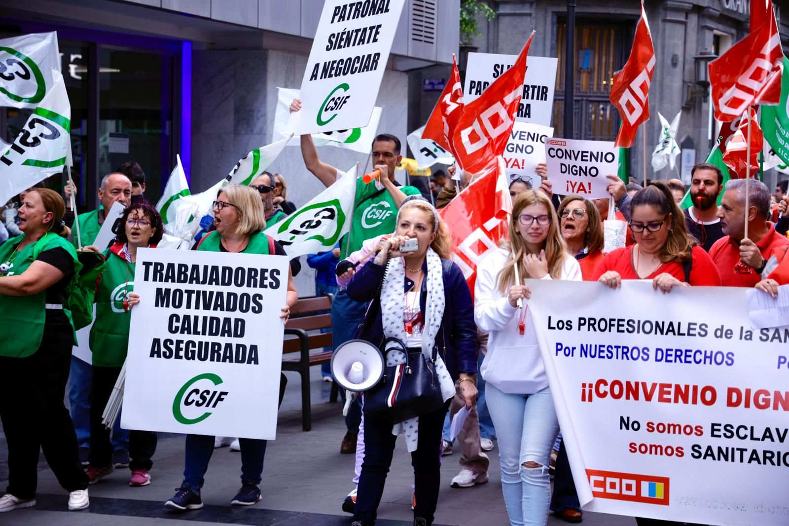 Manifestación por la mejora de sueldos en la sanidad privada