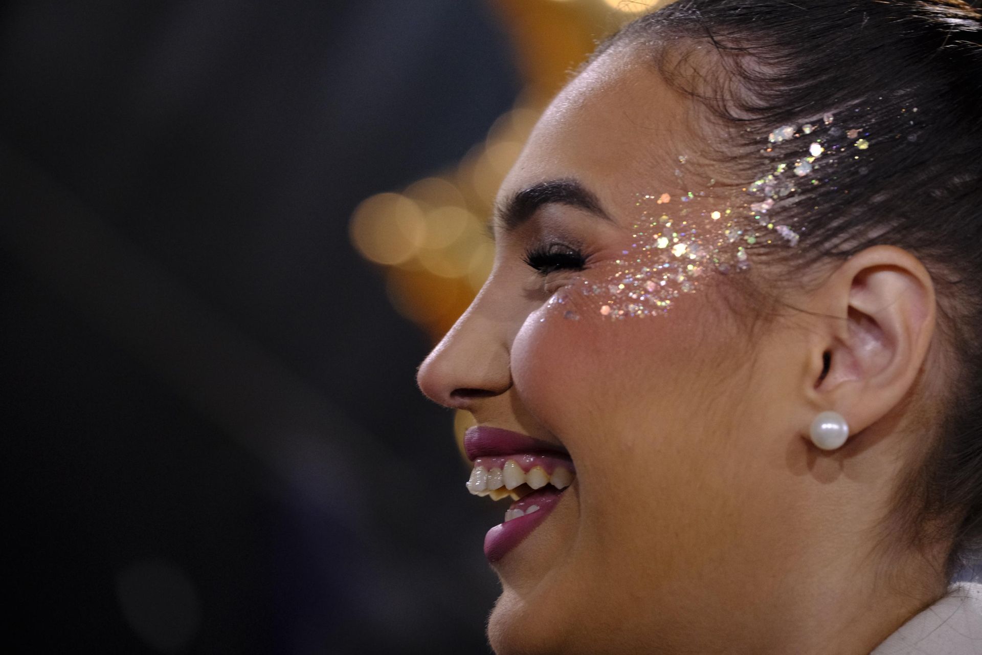 Gala de la reina: las candidatas se preparan para su puesta de largo