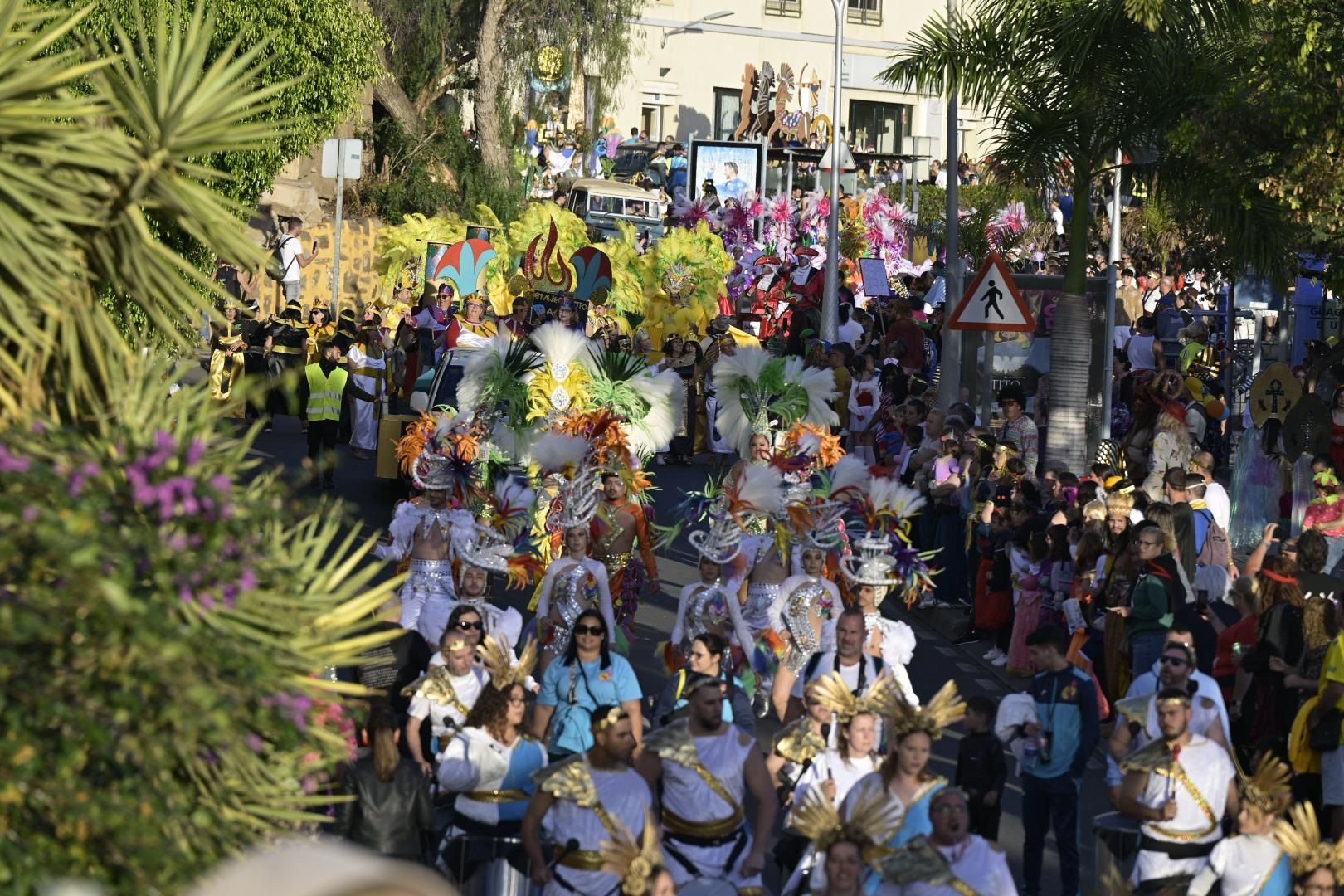 Gáldar sale a la calle a celebrar la cabalgata de su carnaval