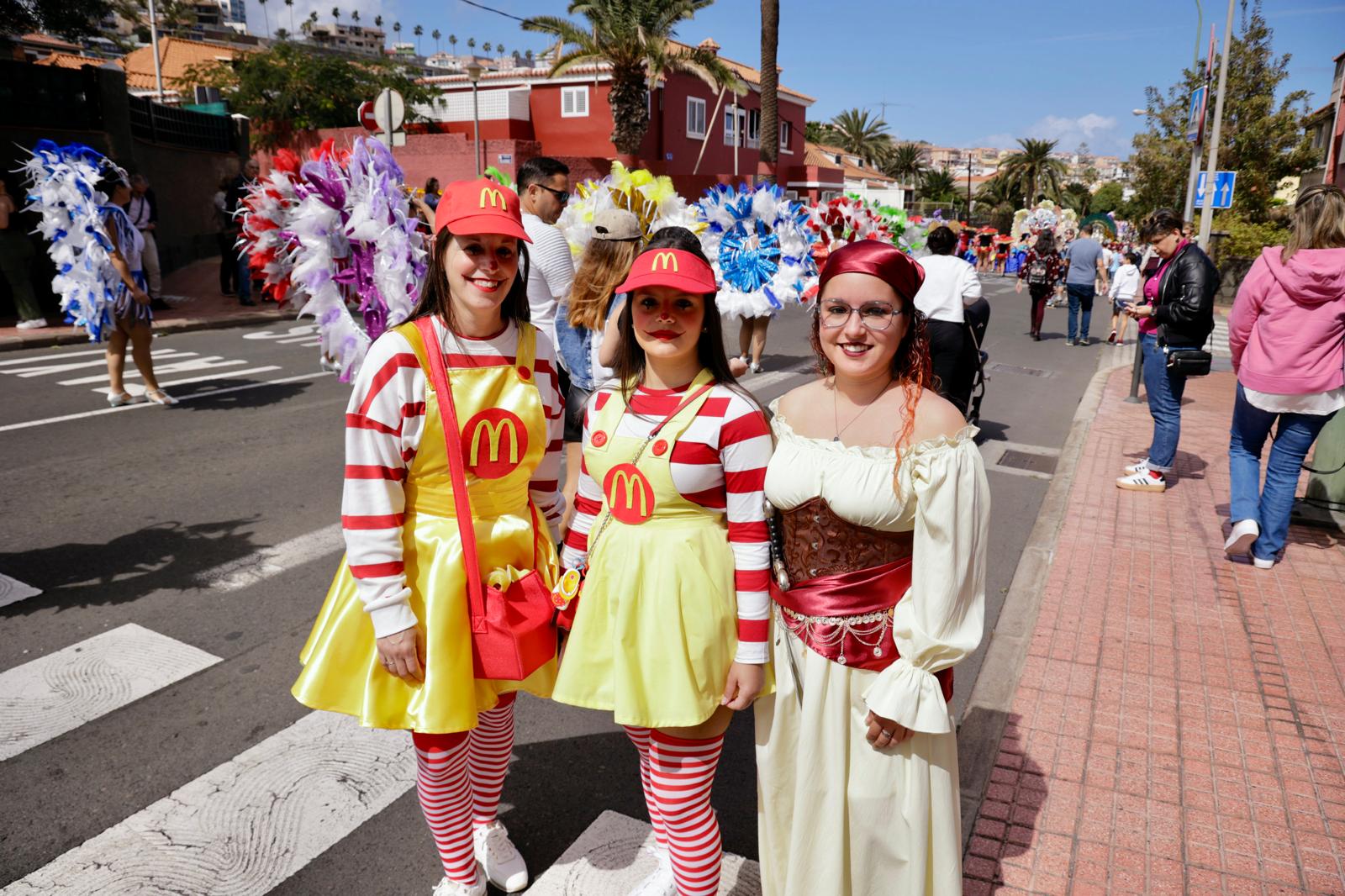 Color y fantasía en el desfile inaugural del carnaval de Las Palmas de Gran Canaria