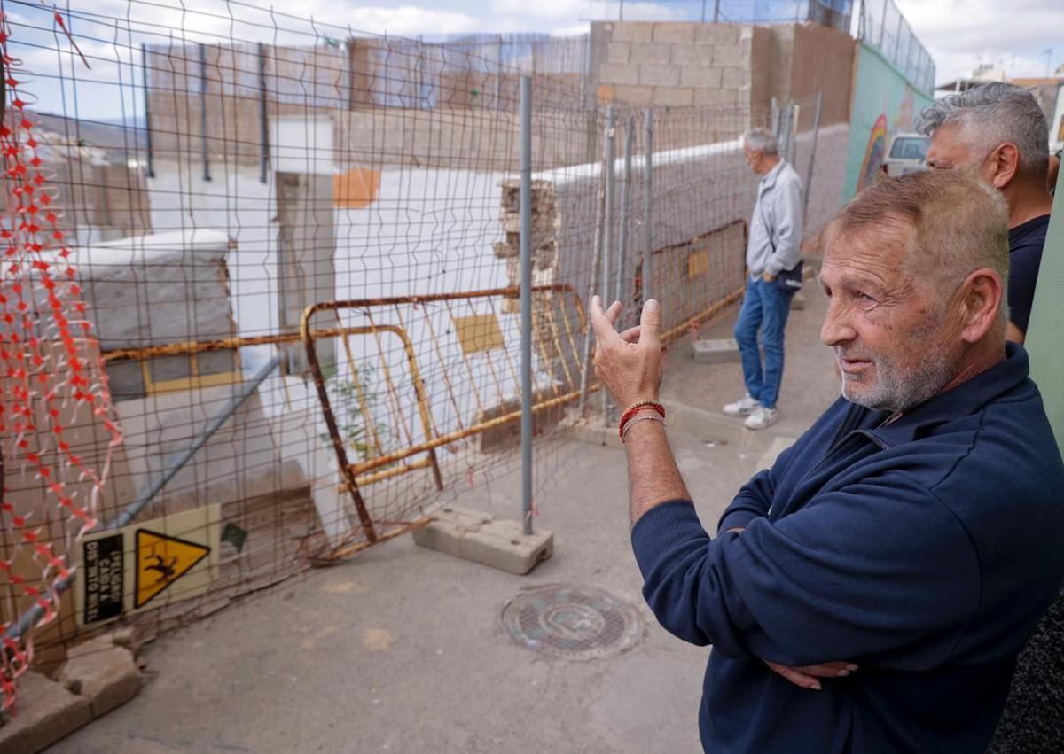 Imagen secundaria 1 - A los residentes les preocupa su seguridad y la de sus casas.