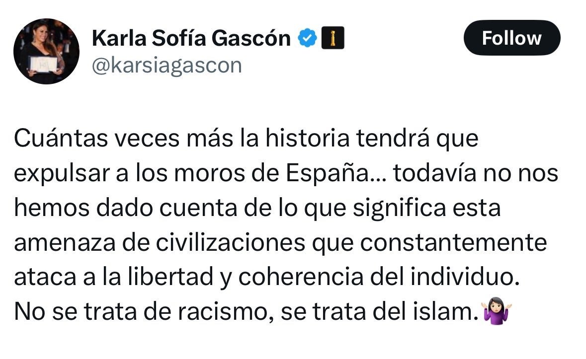 Imagen principal - El &#039;zasca&#039; del presentador de los Oscar a Karla Sofía Gascón que se ha hecho viral