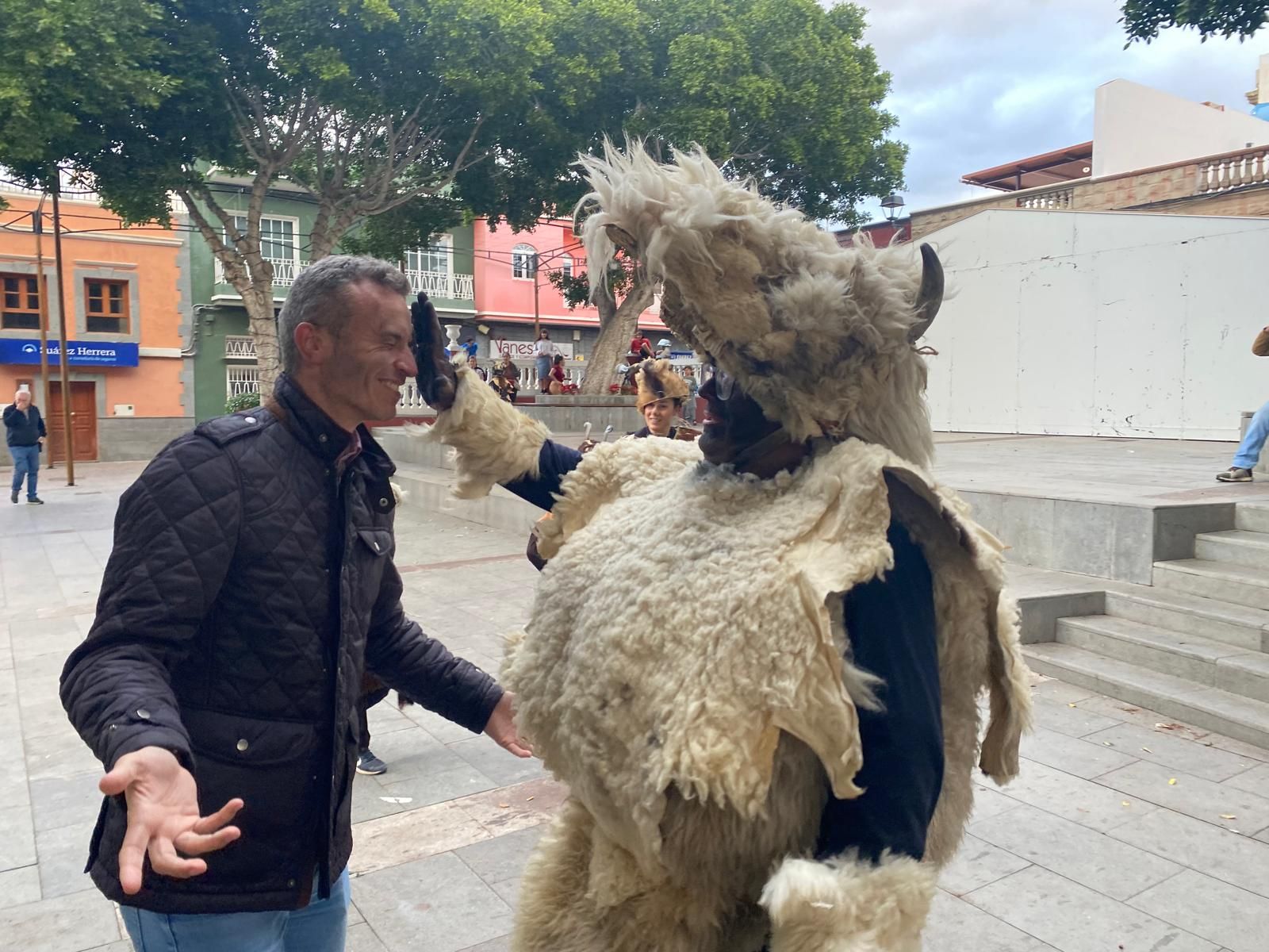 Estampida carnavalera de machos y cabras en La Aldea de San Nicolás