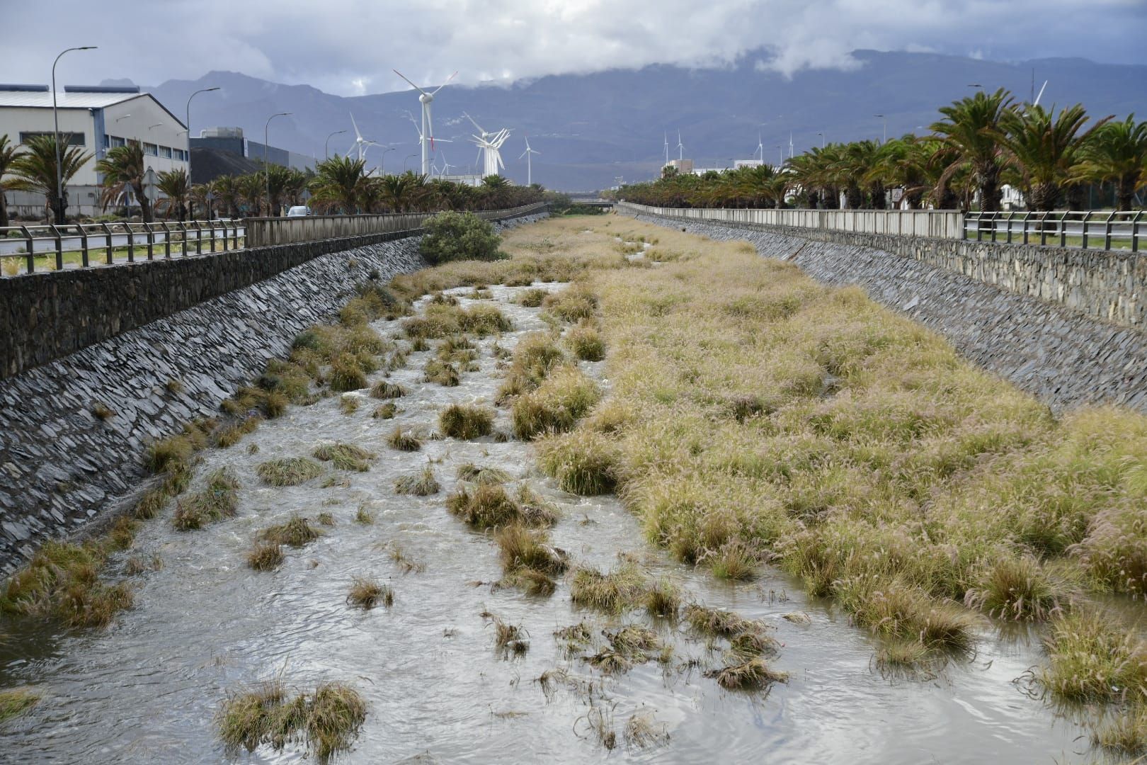 Las intensas lluvias se hacen con Arinaga