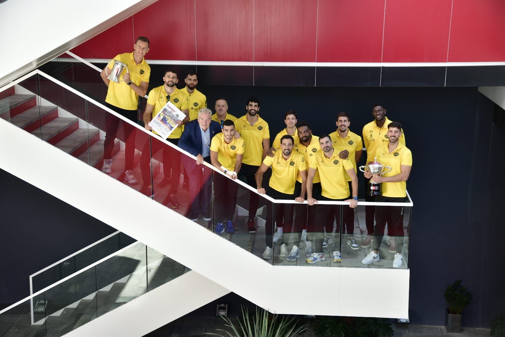 El Guaguas exhibe su Copa del Rey en CANARIAS7